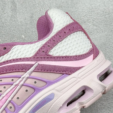 XL版Nike Air Max Moto 2K 耐克新款复古气垫跑步鞋 货号:IO4862-100 尺码:36 36.5 XL版Nike Air Max Moto 2K 耐克新款复古气垫跑步鞋 货号:IO4862-100 尺码:36 36.5