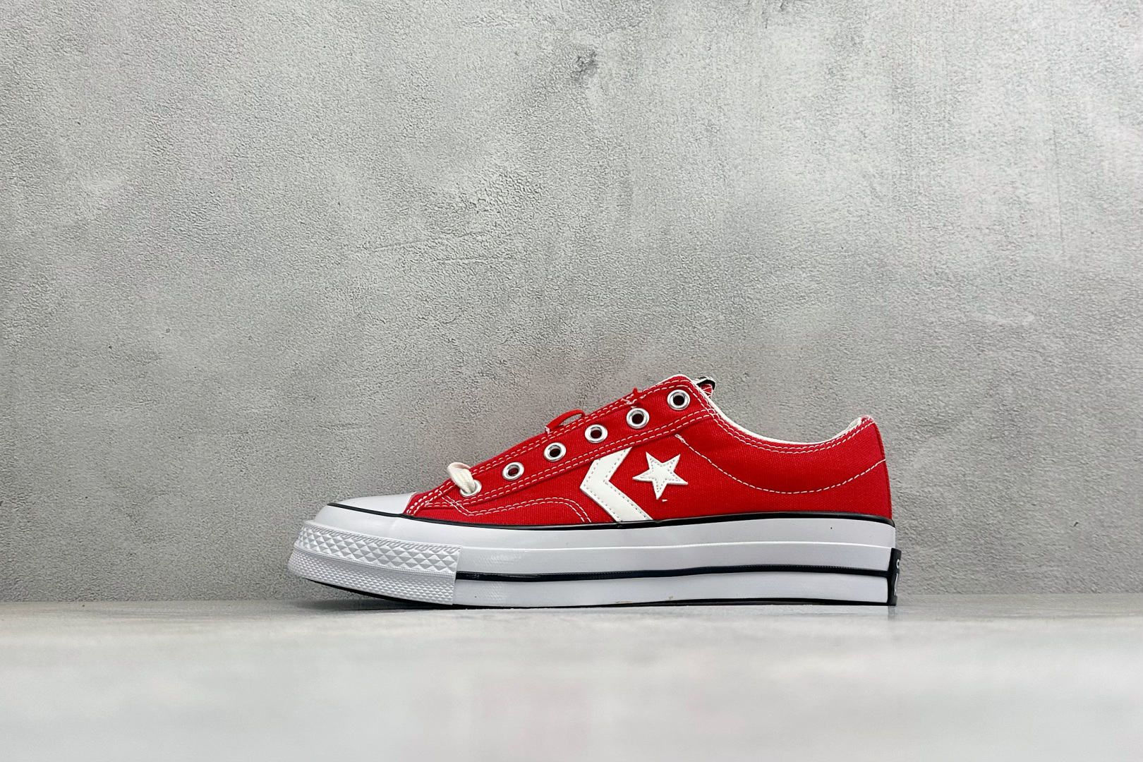 Converse Star Player 76 SE 星箭 匡威美式经典低帮休闲滑板帆布鞋 鞋面采用精选厚实透气帆布，挺