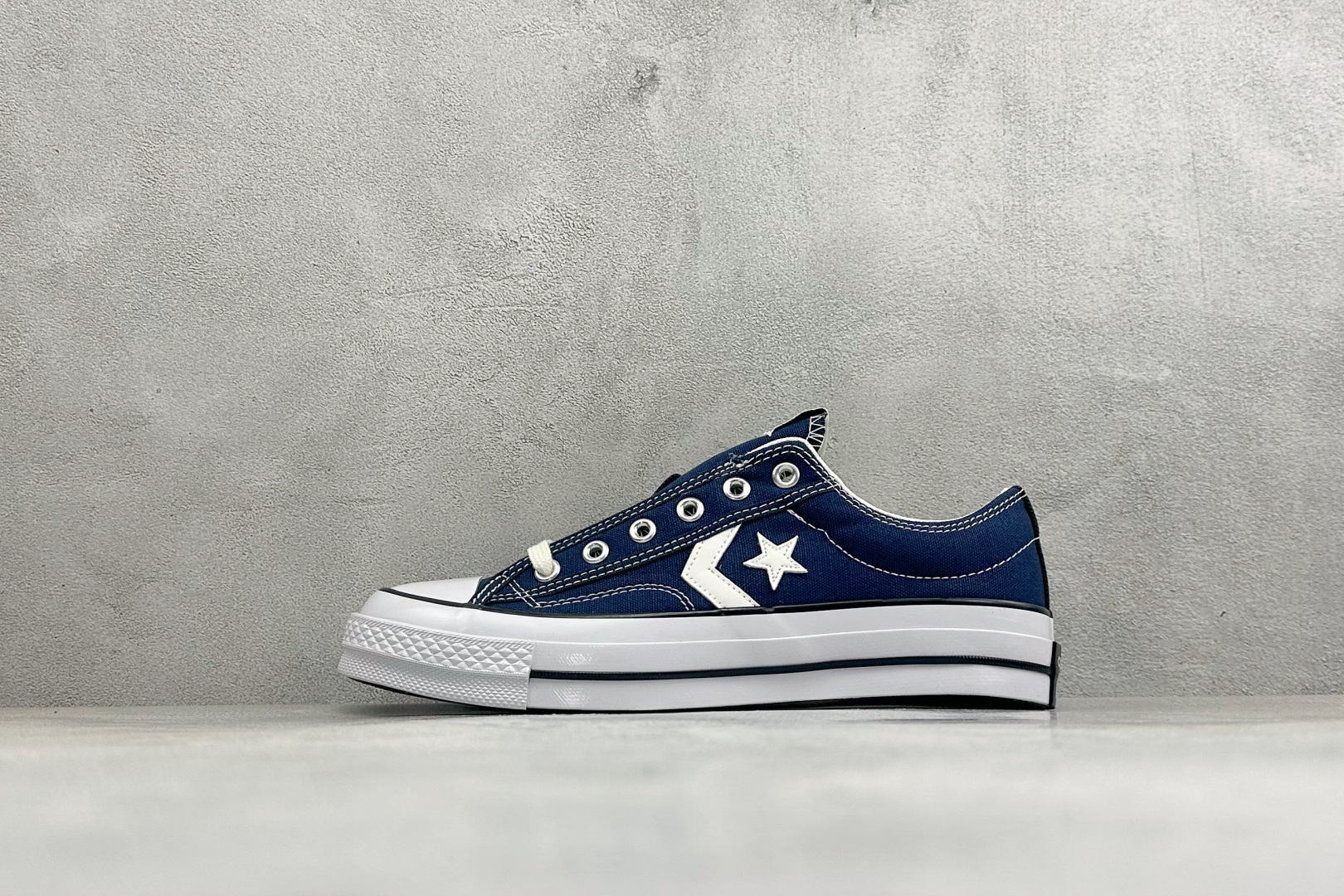 Converse Star Player 76 SE 星箭 匡威美式经典低帮休闲滑板帆布鞋 鞋面采用精选厚实透气帆布,挺 Converse Star Player 76 SE 星箭 匡威美式经典低帮休闲滑板帆布鞋 鞋面采用精选厚实透气帆布,挺