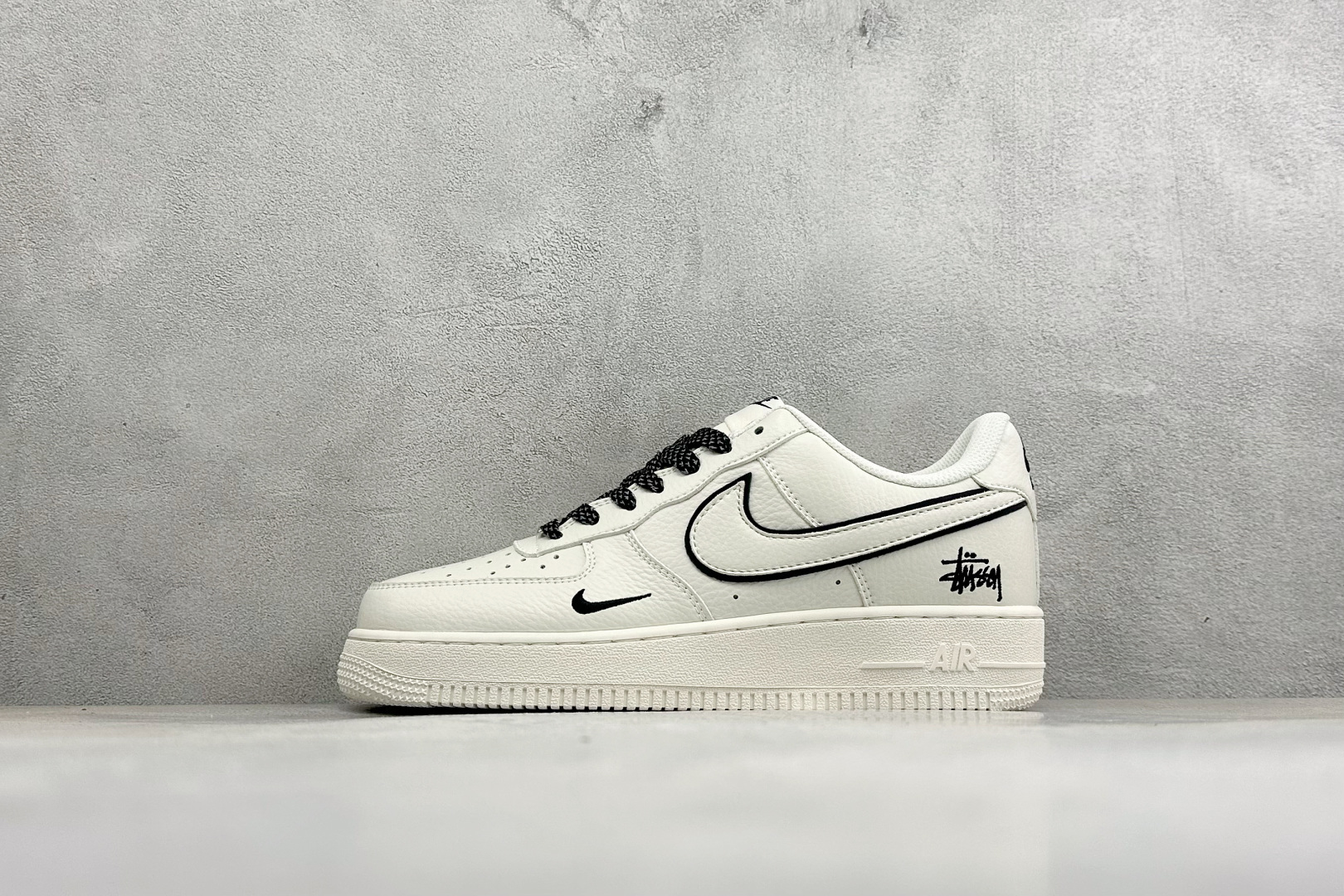 Nike Air Force 1'07 Low 联名款 空军一号低帮休闲板鞋 #原楦原纸板 纯正空军版型 内置全掌气垫 Nike Air Force 1'07 Low 联名款 空军一号低帮休闲板鞋 #原楦原纸板 纯正空军版型 内置全掌气垫