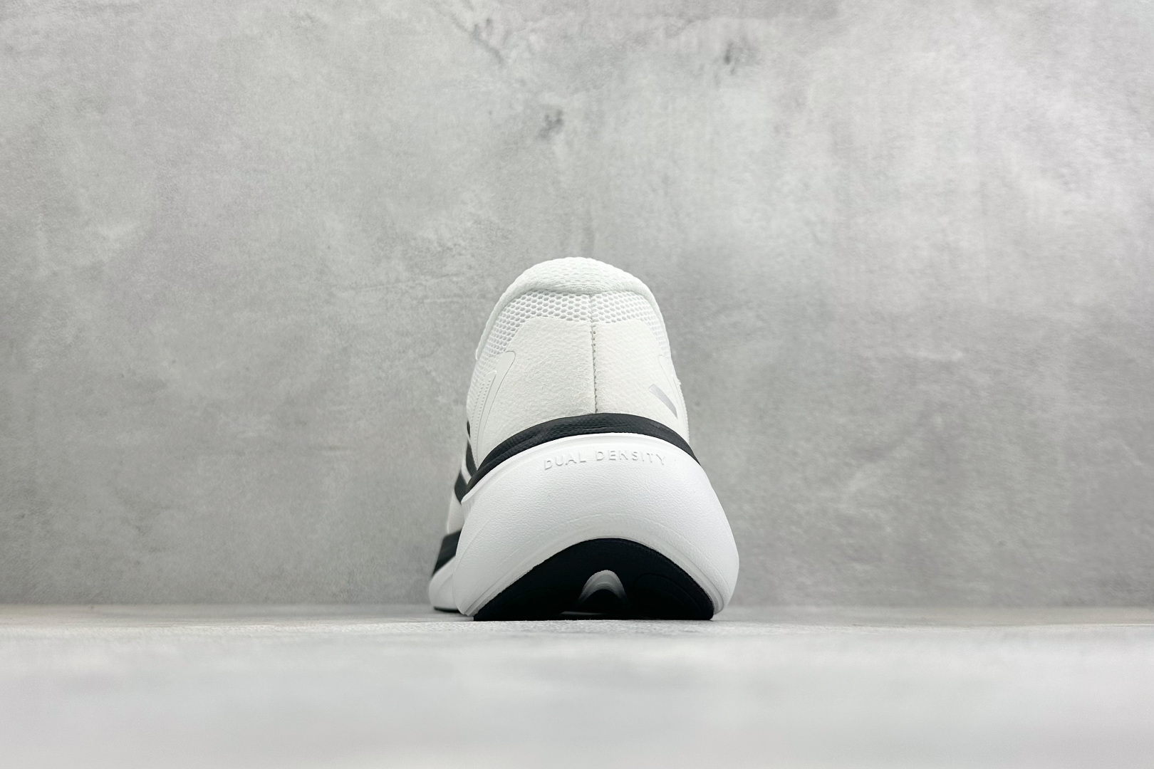 Adidas Dreamcushion 阿迪透气缓震休闲运动鞋 货号：KI5118 尺码：36 36.5 37 38 3