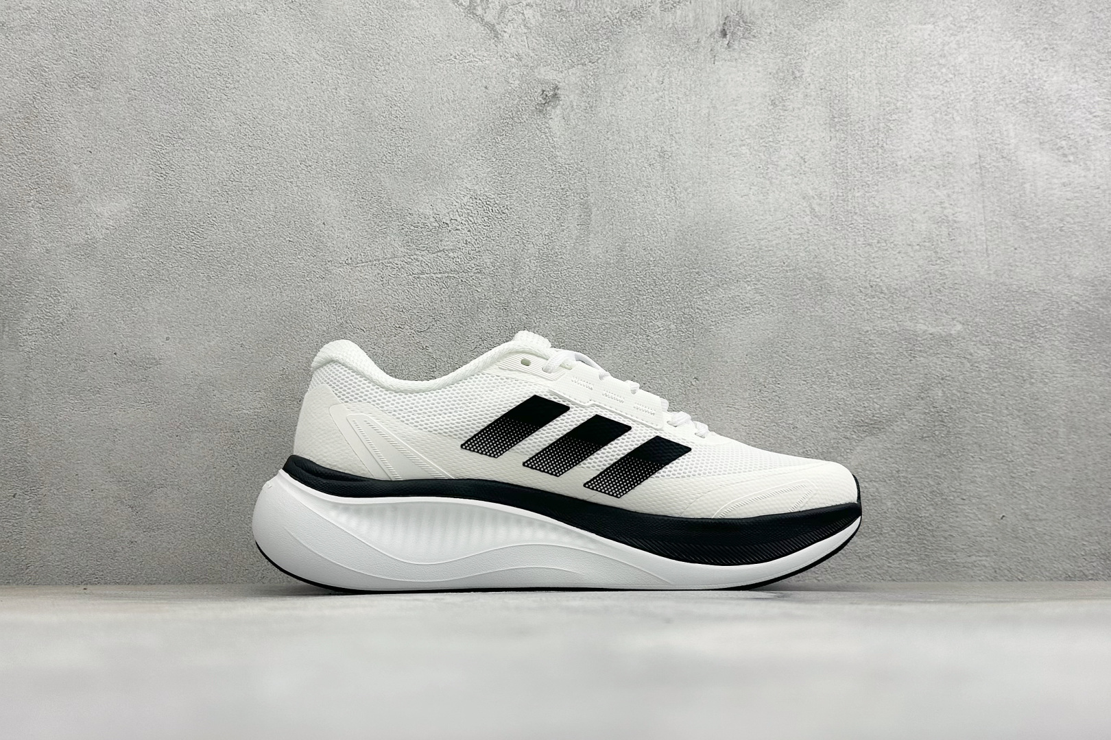 Adidas Dreamcushion 阿迪透气缓震休闲运动鞋 货号：KI5118 尺码：36 36.5 37 38 3