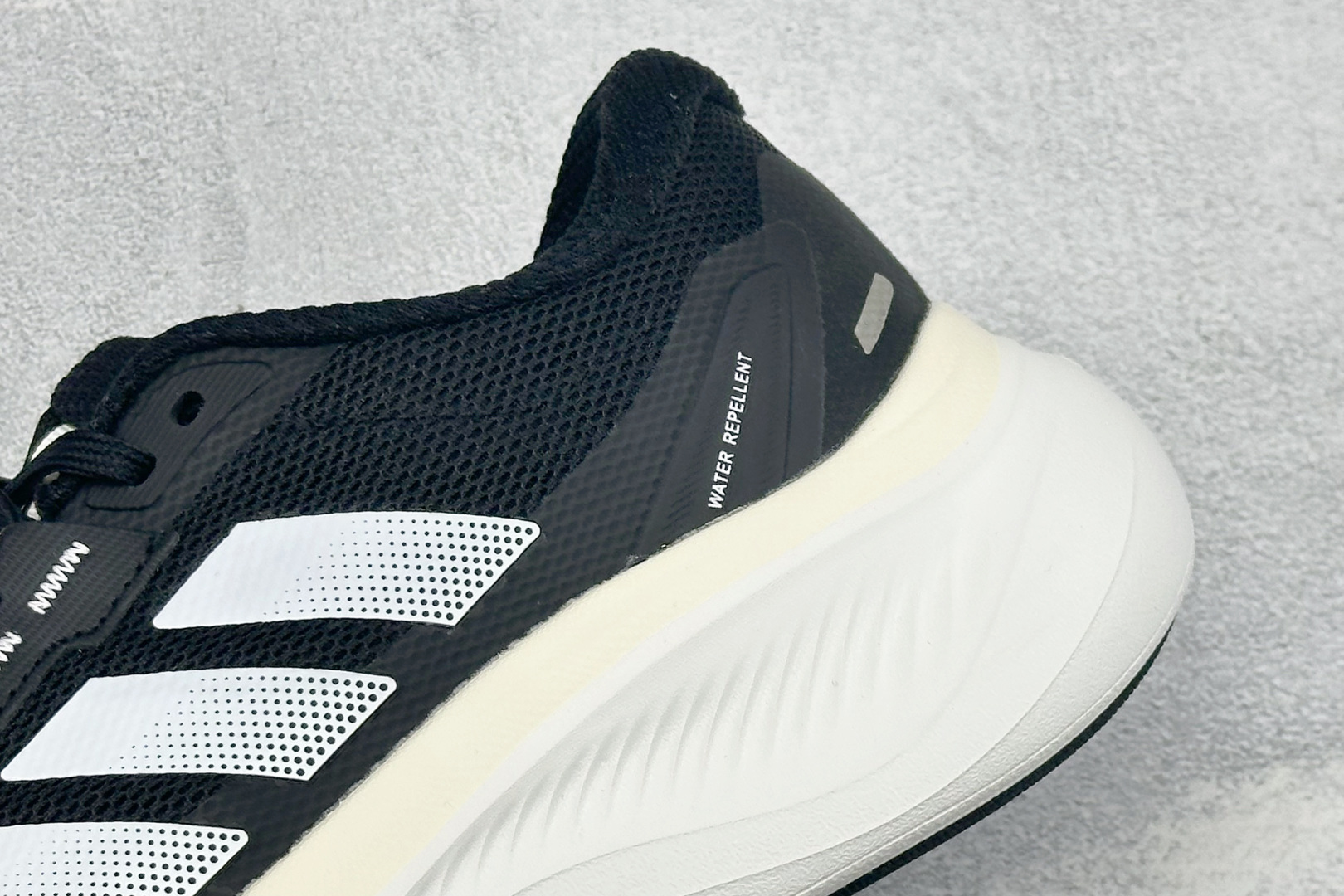 Adidas Dreamcushion 阿迪透气缓震休闲运动鞋 货号：KJ8096 尺码：36 36.5 37 38 3