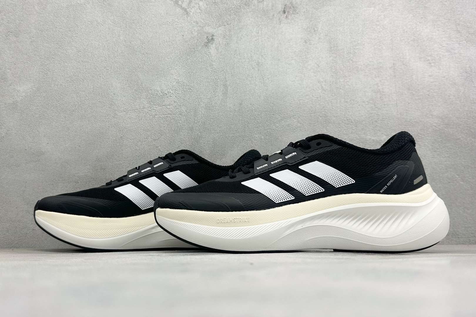 Adidas Dreamcushion 阿迪透气缓震休闲运动鞋 货号：KJ8096 尺码：36 36.5 37 38 3