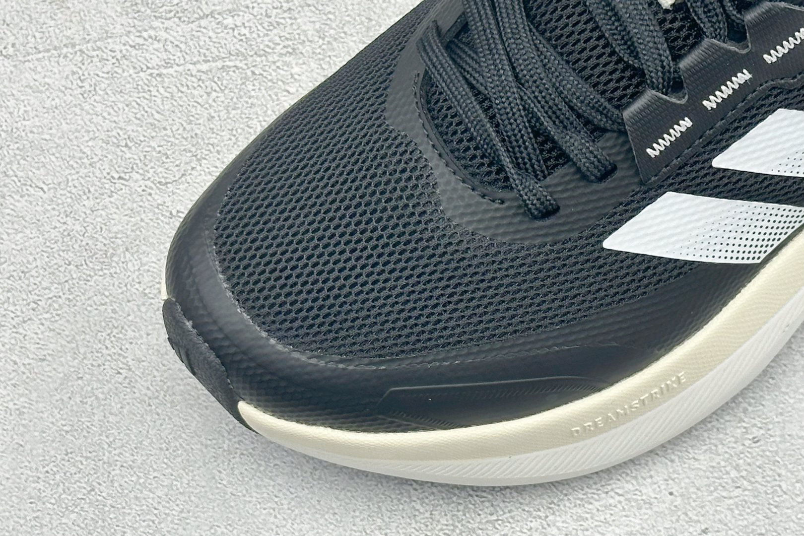 Adidas Dreamcushion 阿迪透气缓震休闲运动鞋 货号：KJ8096 尺码：36 36.5 37 38 3