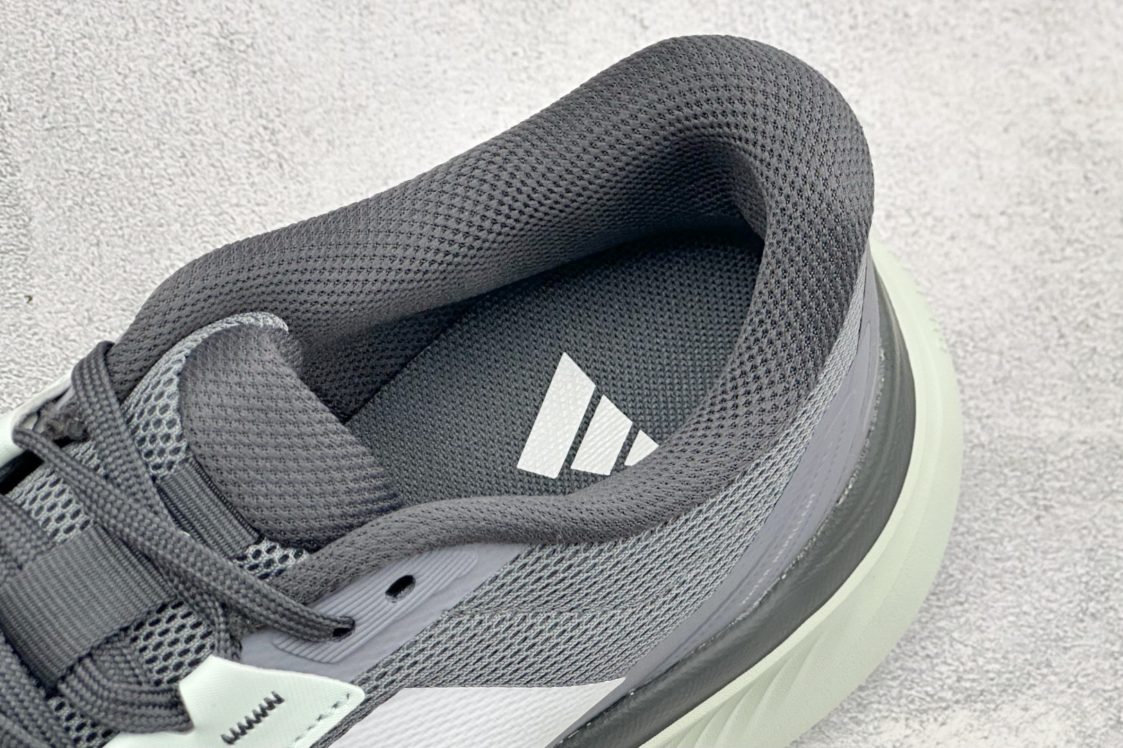 Adidas Dreamcushion 阿迪透气缓震休闲运动鞋 货号：KI5120 尺码：36 36.5 37 38 3