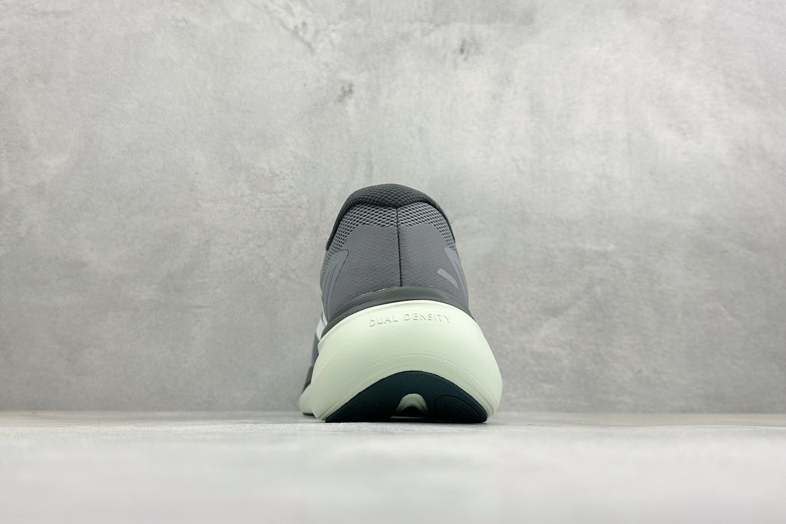 Adidas Dreamcushion 阿迪透气缓震休闲运动鞋 货号：KI5120 尺码：36 36.5 37 38 3