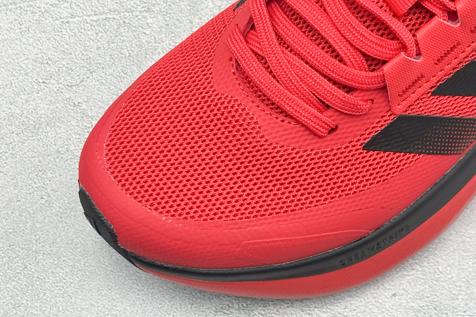 Adidas Dreamcushion 阿迪透气缓震休闲运动鞋 货号：KJ8098 尺码：40-45 