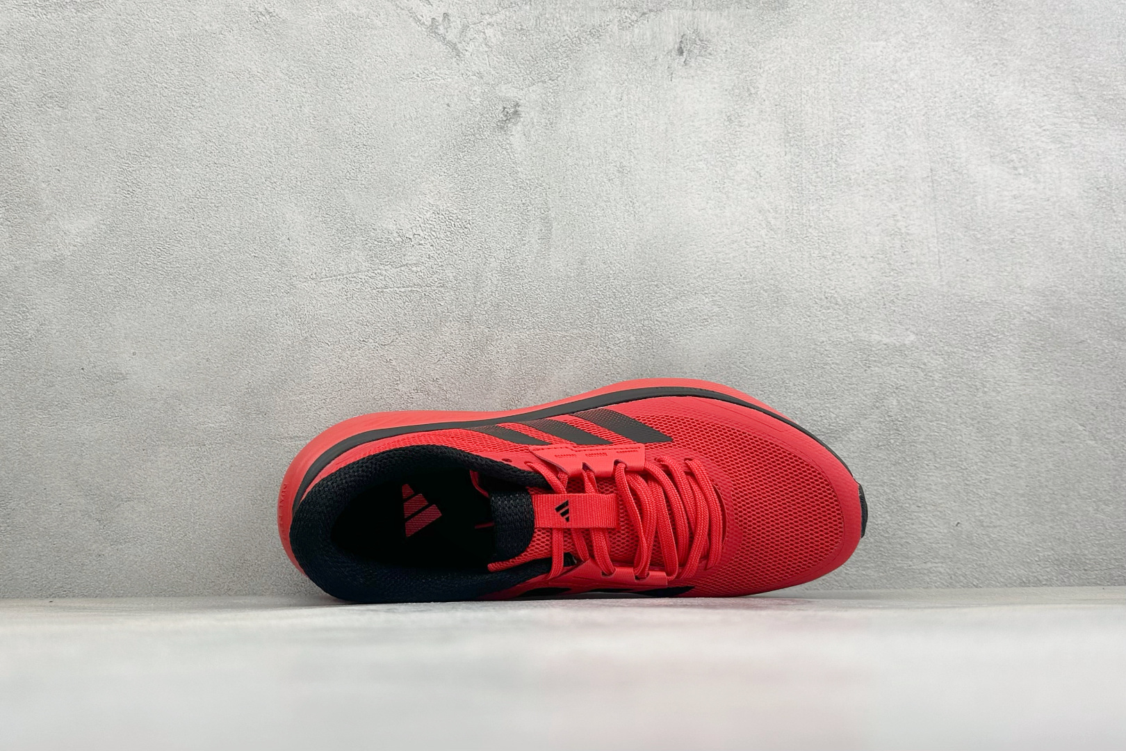 Adidas Dreamcushion 阿迪透气缓震休闲运动鞋 货号：KJ8098 尺码：40-45 