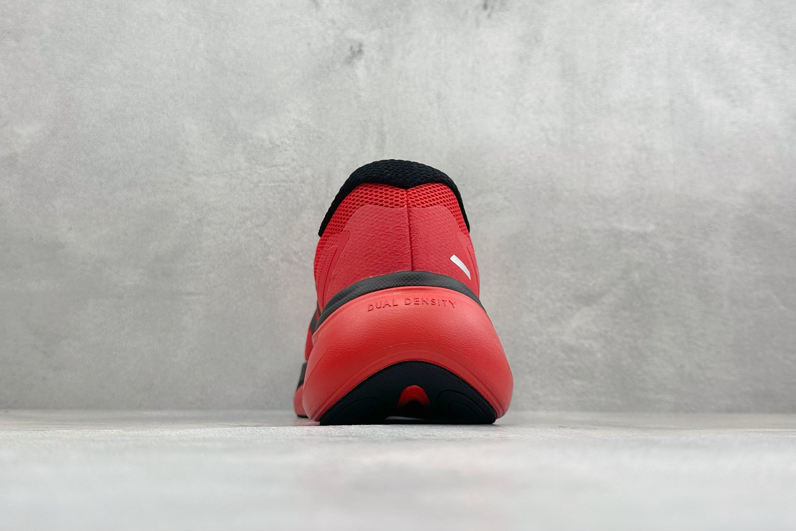 Adidas Dreamcushion 阿迪透气缓震休闲运动鞋 货号：KJ8098 尺码：40-45 