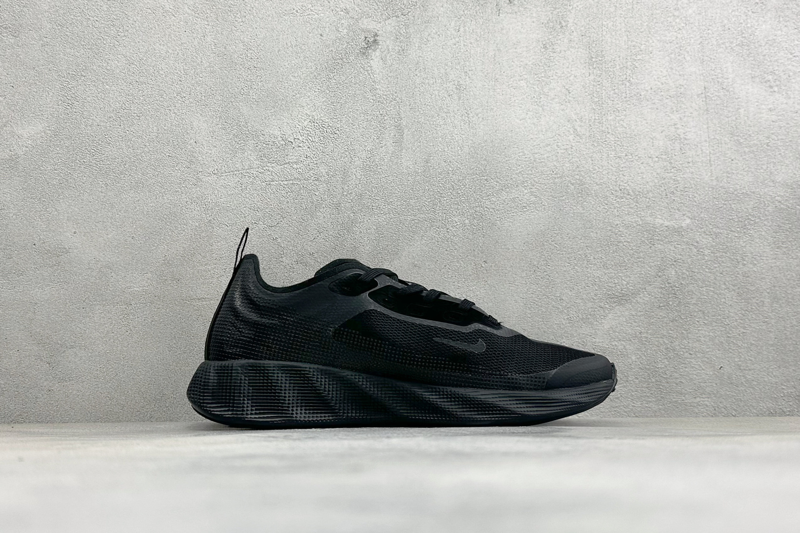 Y版Nike Ava X 耐克 舒适百搭耐磨低帮 休闲跑步鞋 采用轻盈的机能型织物鞋面 专为四季穿着而设计 流线型TPU