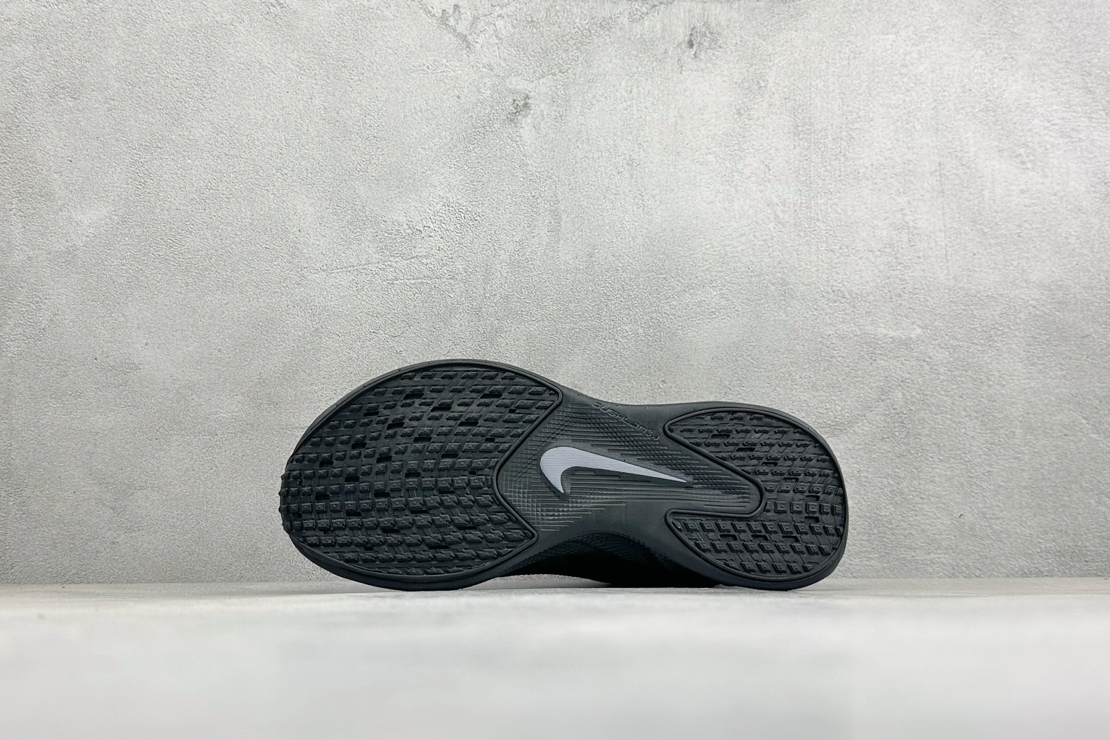 Y版Nike Ava X 耐克 舒适百搭耐磨低帮 休闲跑步鞋 采用轻盈的机能型织物鞋面 专为四季穿着而设计 流线型TPU