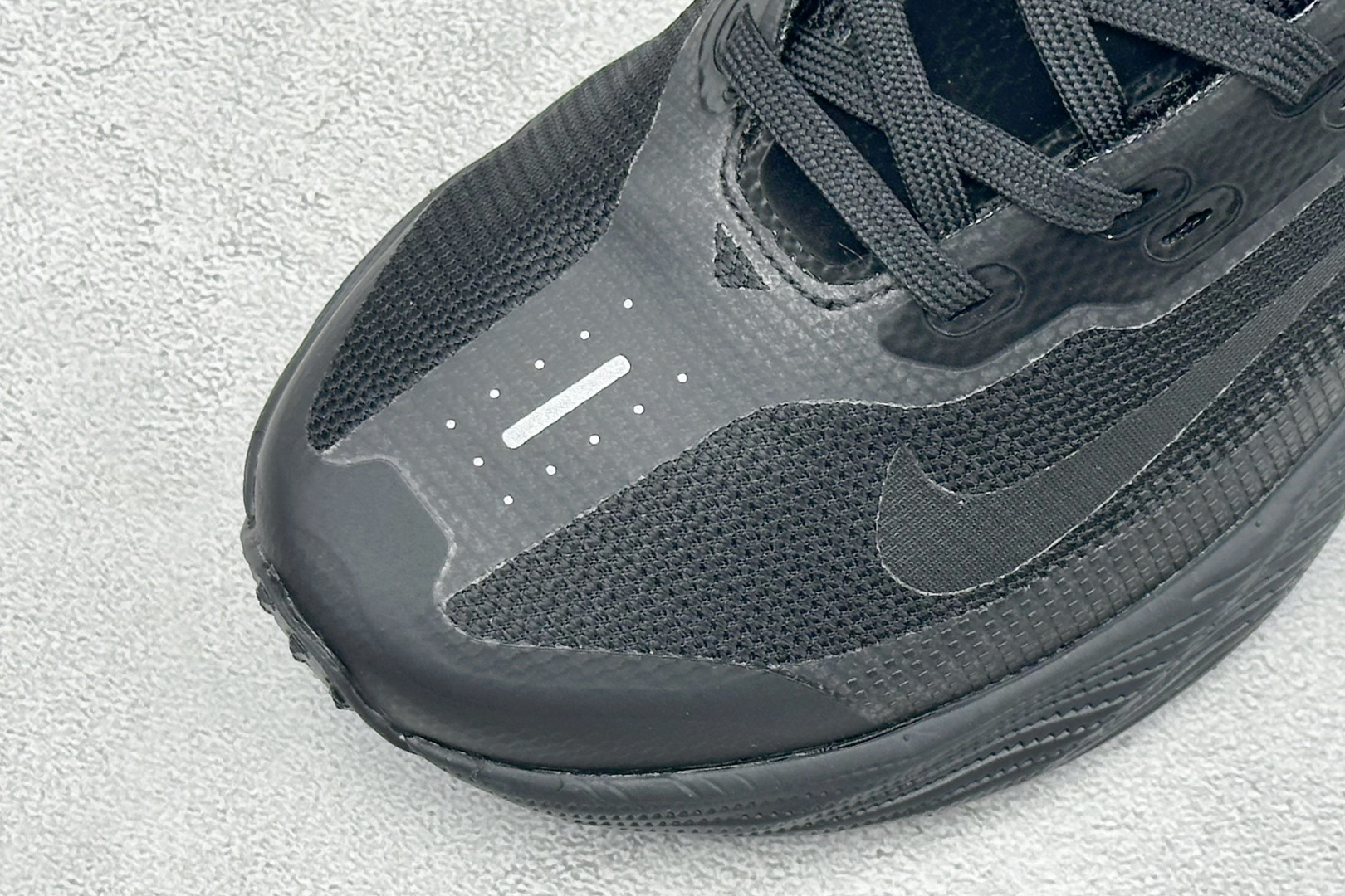 Y版Nike Ava X 耐克 舒适百搭耐磨低帮 休闲跑步鞋 采用轻盈的机能型织物鞋面 专为四季穿着而设计 流线型TPU