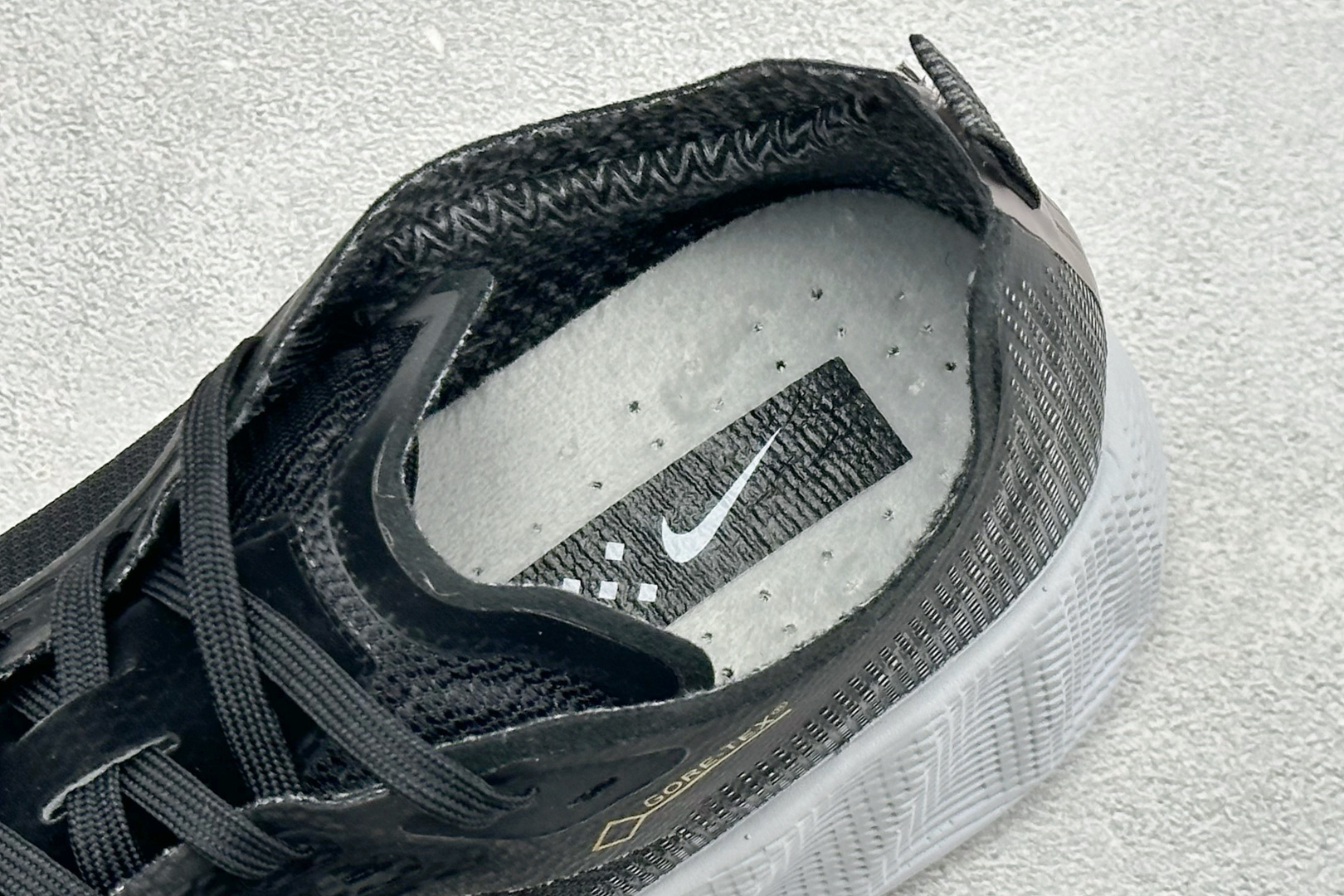 Y版Nike Ava X 耐克 舒适百搭耐磨低帮 休闲跑步鞋 采用轻盈的机能型织物鞋面 专为四季穿着而设计 流线型TPU