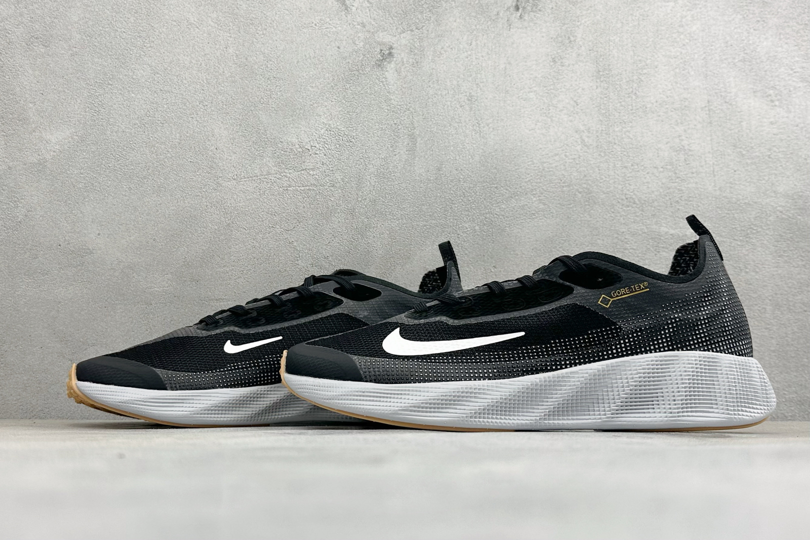 Y版Nike Ava X 耐克 舒适百搭耐磨低帮 休闲跑步鞋 采用轻盈的机能型织物鞋面 专为四季穿着而设计 流线型TPU