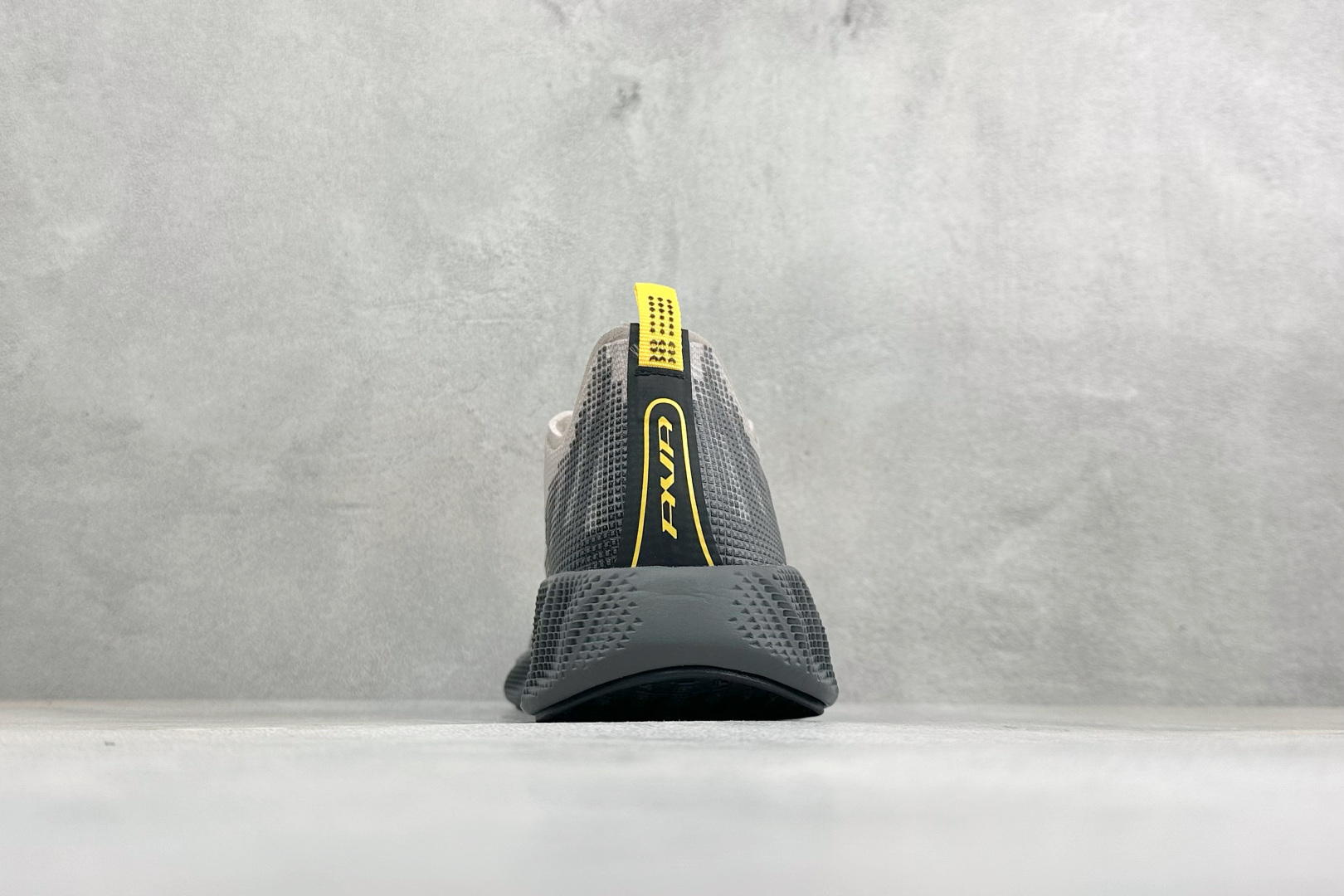 Y版Nike Ava X 耐克 舒适百搭耐磨低帮 休闲跑步鞋 采用轻盈的机能型织物鞋面 专为四季穿着而设计 流线型TPU