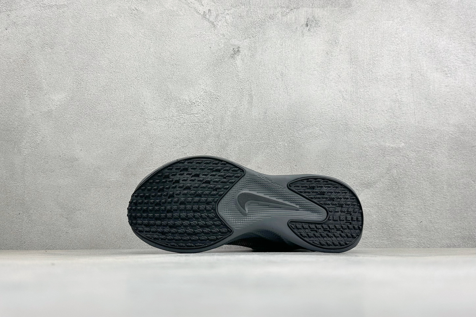 Y版Nike Ava X 耐克 舒适百搭耐磨低帮 休闲跑步鞋 采用轻盈的机能型织物鞋面 专为四季穿着而设计 流线型TPU
