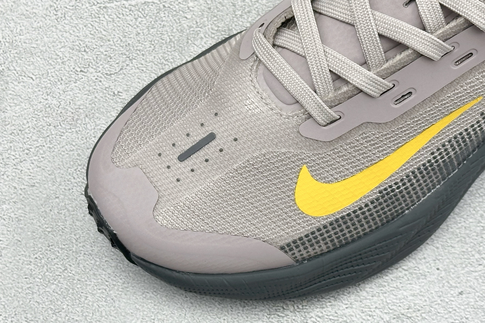 Y版Nike Ava X 耐克 舒适百搭耐磨低帮 休闲跑步鞋 采用轻盈的机能型织物鞋面 专为四季穿着而设计 流线型TPU