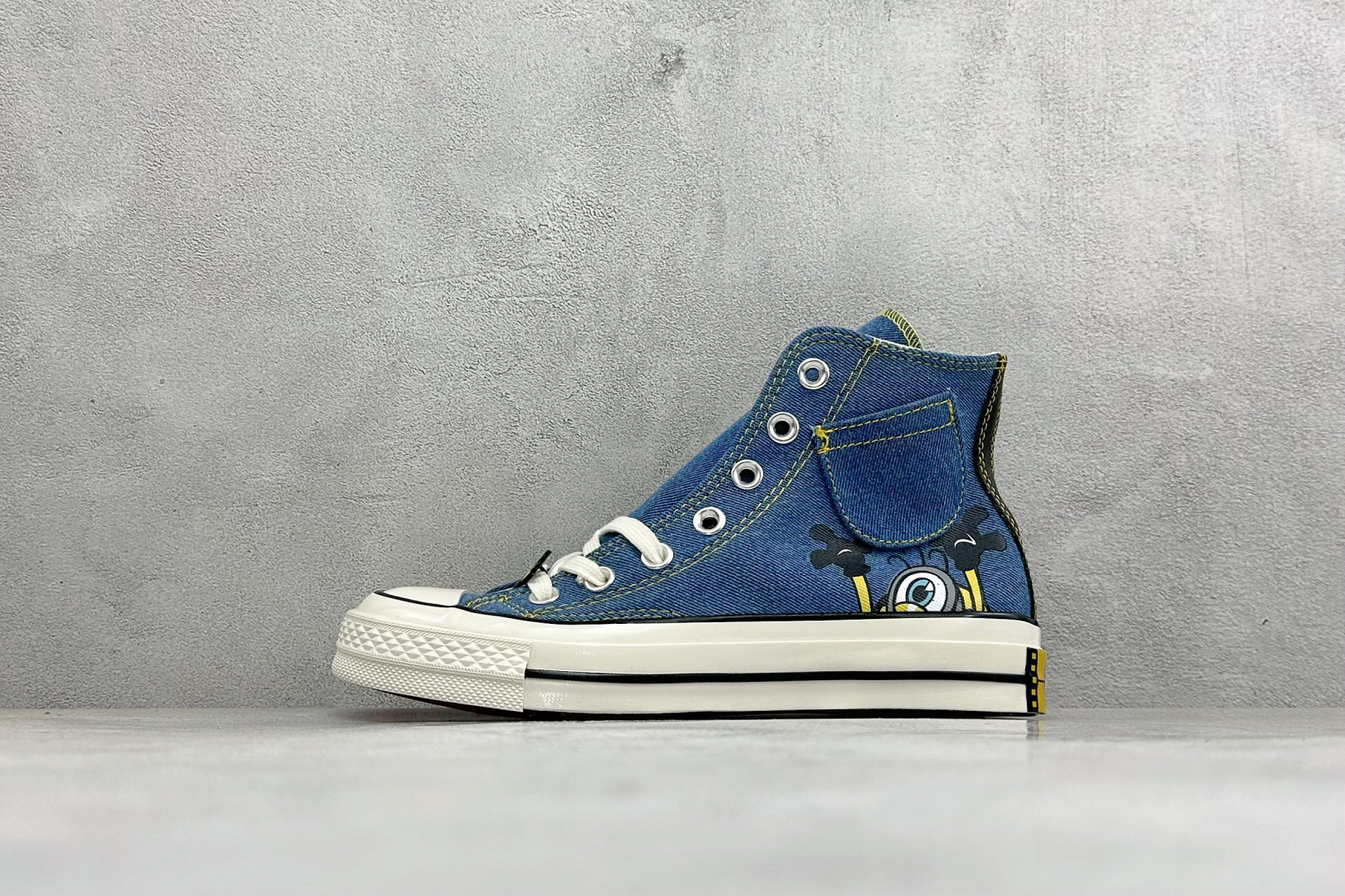 Converse × MINIONS/小黄人Chuck 70 经典奇趣小黄人丹宁牛仔联名款 经典70s鞋型融合人气小黄人 Converse × MINIONS/小黄人Chuck 70 经典奇趣小黄人丹宁牛仔联名款 经典70s鞋型融合人气小黄人