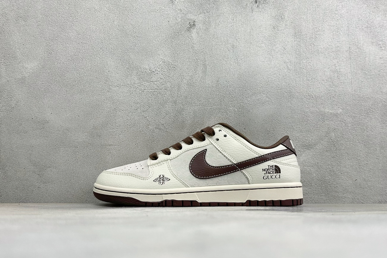 福利特价 Nike Dunk Low Retro 联名 周年高端定制 低帮休闲板鞋 #定制鞋盒 大厂纯原品质出货 超高清 福利特价 Nike Dunk Low Retro 联名 周年高端定制 低帮休闲板鞋 #定制鞋盒 大厂纯原品质出货 超高清
