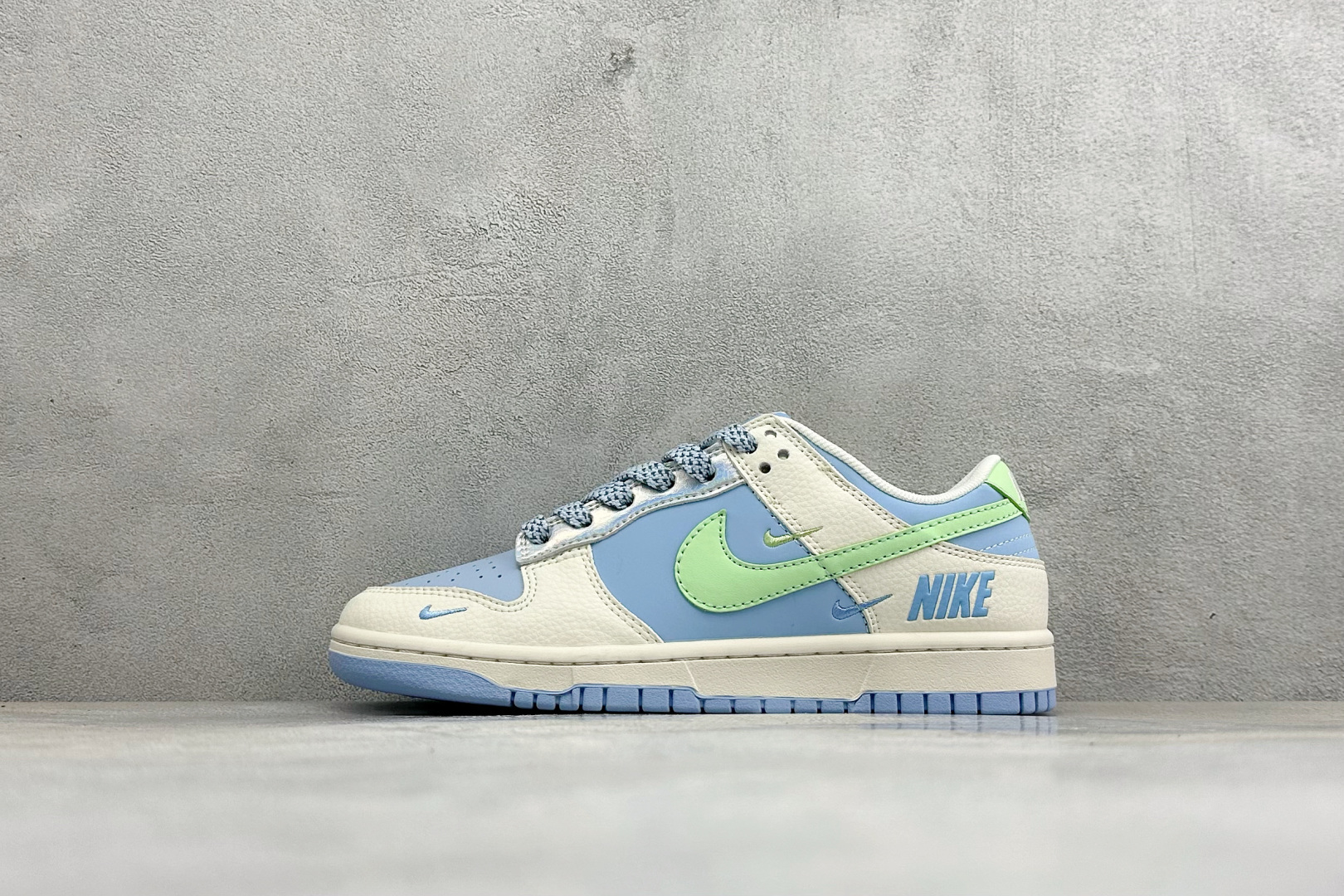 福利特价 Nike Dunk Low Retro 联名 周年高端定制 低帮休闲板鞋 #定制鞋盒 大厂纯原品质出货 超高清 福利特价 Nike Dunk Low Retro 联名 周年高端定制 低帮休闲板鞋 #定制鞋盒 大厂纯原品质出货 超高清