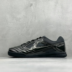 NIKE GATO 低帮生活休闲鞋 透气网布眼融入皮革,织和物合成材质覆面,营造21世初纪的畅跑美学概念。泡棉中底盈轻缓 NIKE GATO 低帮生活休闲鞋 透气网布眼融入皮革,织和物合成材质覆面,营造21世初纪的畅跑美学概念。泡棉中底盈轻缓