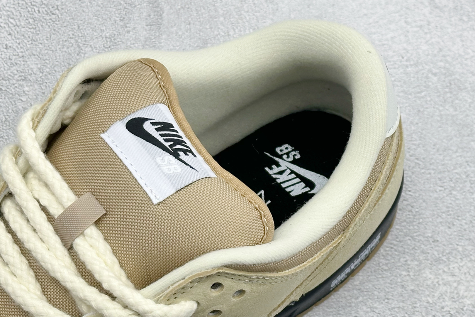 K版Nike SB Dunk Low 卡其黑灰勾 低帮休闲板鞋 #定制鞋盒 超高清洁度 皮料切割干净无任何毛边 细节完美