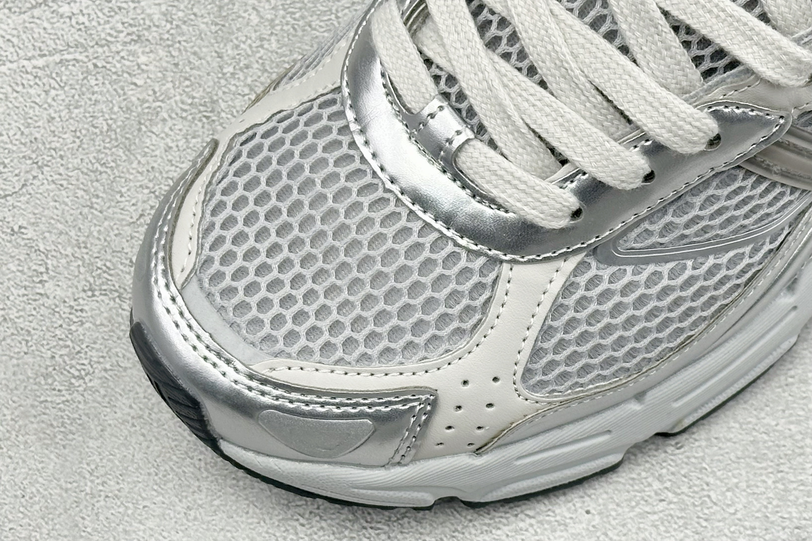 终端放店 YD版Adidas Originals Response CL 阿迪复古网面跑鞋 货号:LB0122 Si 终端放店 YD版Adidas Originals Response CL 阿迪复古网面跑鞋 货号:LB0122 Si