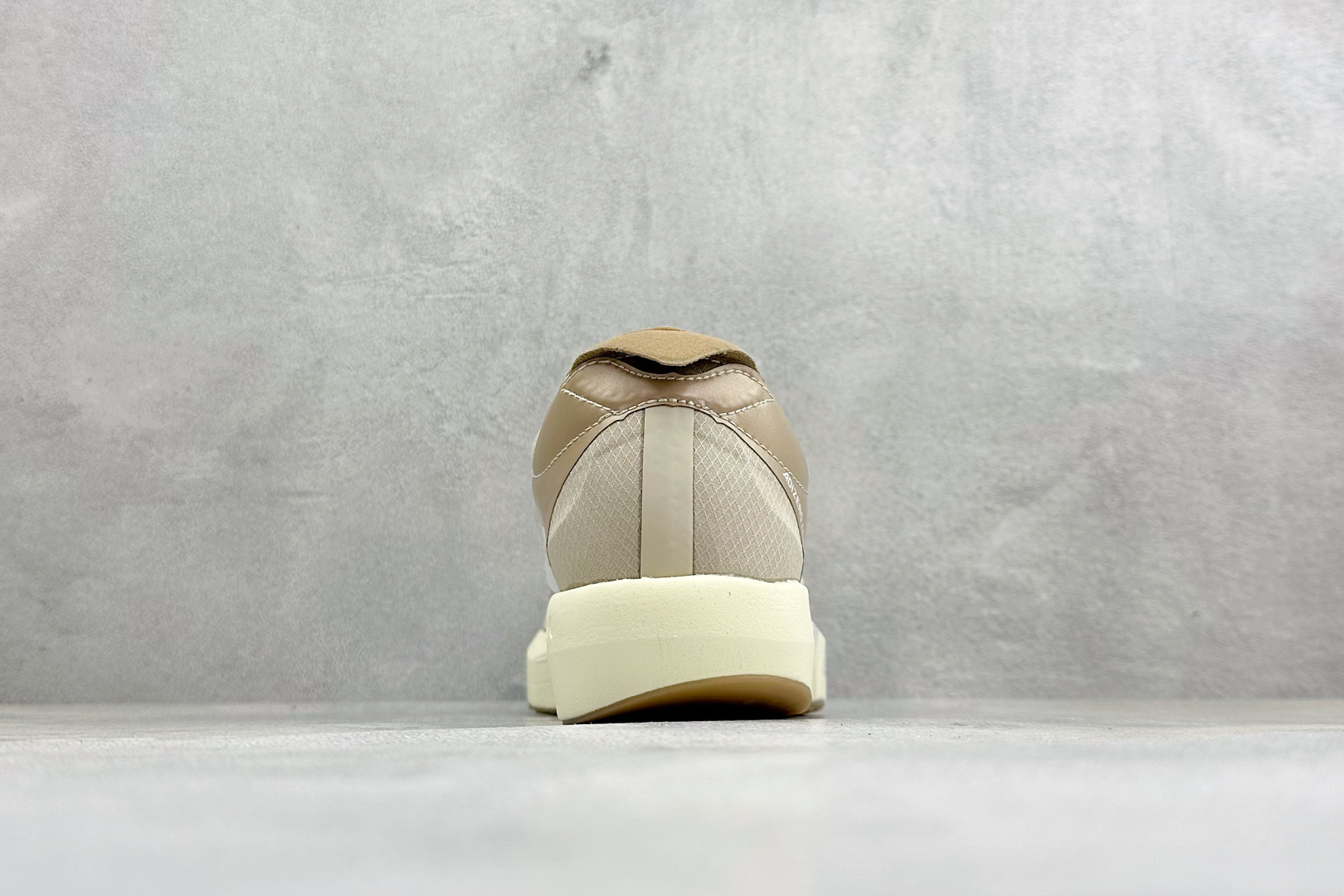 KS版AD ADIZERO AIDOS 9 M 舒适轻盈 减震防滑低帮跑步鞋 货号：LB8522 尺码：36-45 