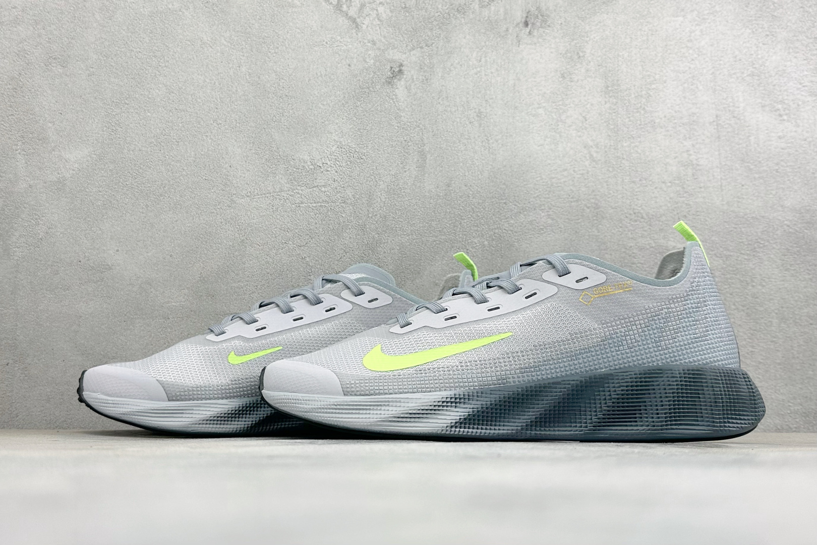 Y版Nike Ava X 耐克 舒适百搭耐磨低帮 休闲跑步鞋 采用轻盈的机能型织物鞋面 专为四季穿着而设计 流线型TPU