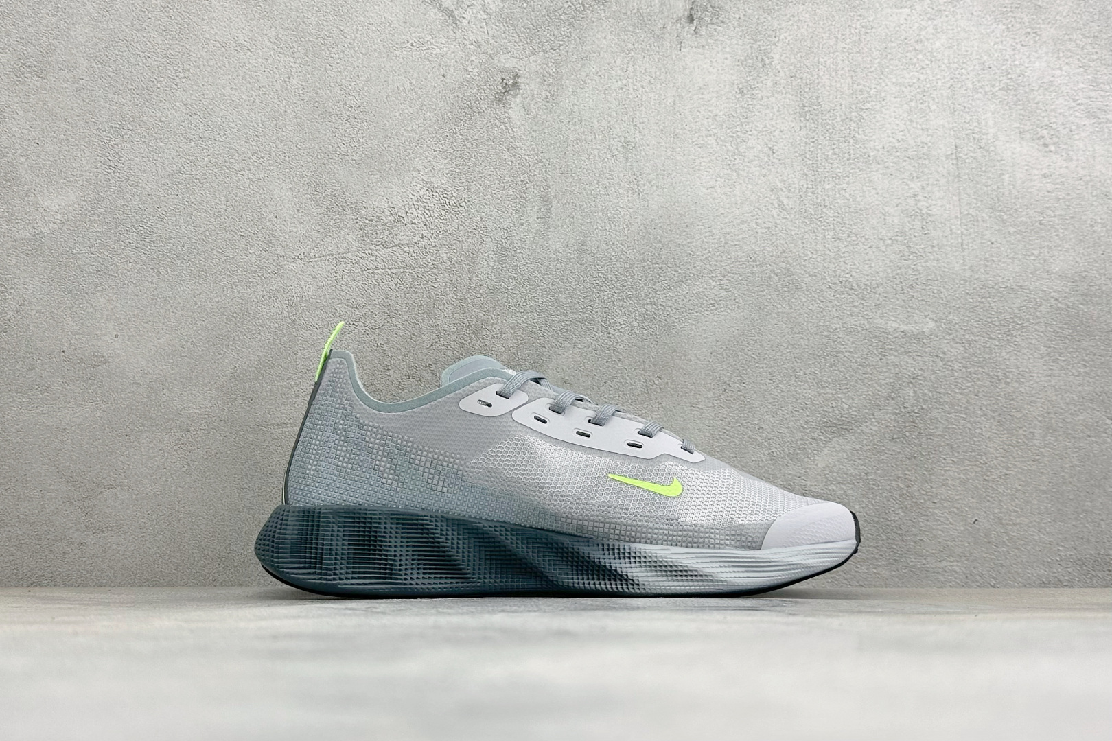 Y版Nike Ava X 耐克 舒适百搭耐磨低帮 休闲跑步鞋 采用轻盈的机能型织物鞋面 专为四季穿着而设计 流线型TPU