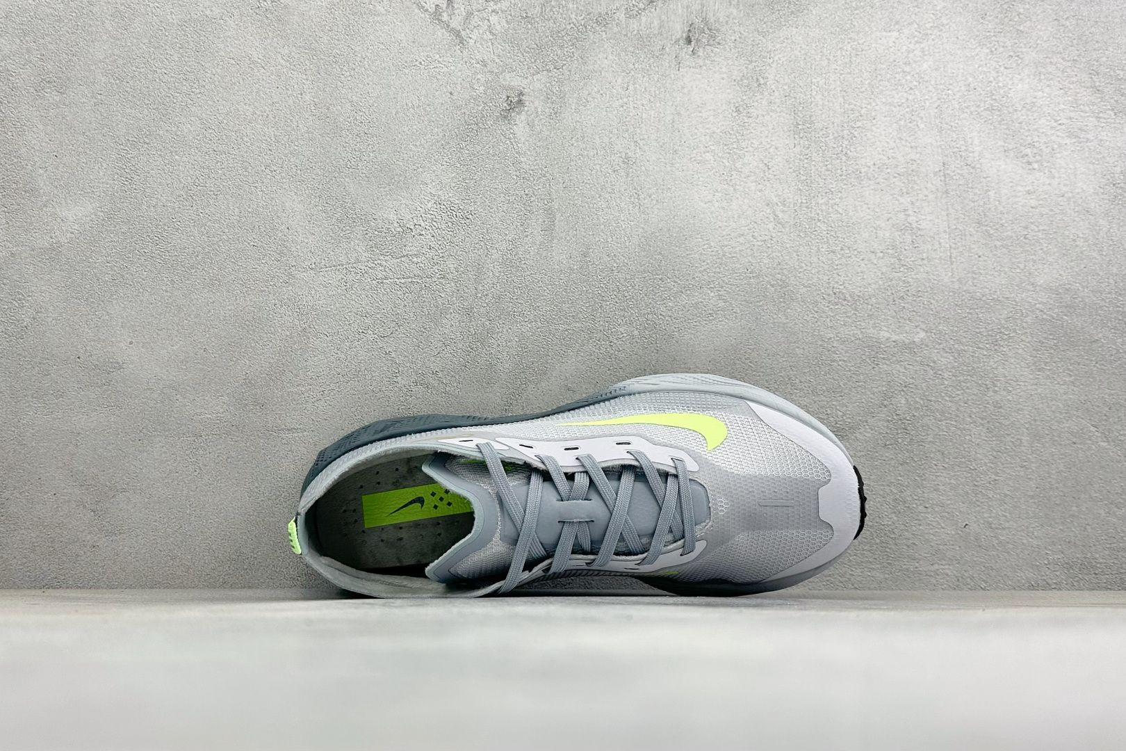 Y版Nike Ava X 耐克 舒适百搭耐磨低帮 休闲跑步鞋 采用轻盈的机能型织物鞋面 专为四季穿着而设计 流线型TPU