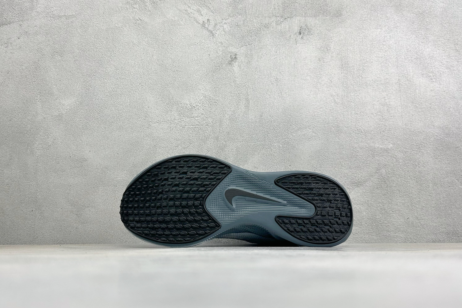 Y版Nike Ava X 耐克 舒适百搭耐磨低帮 休闲跑步鞋 采用轻盈的机能型织物鞋面 专为四季穿着而设计 流线型TPU
