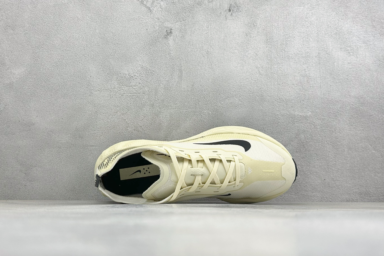 Y版Nike Ava X 耐克 舒适百搭耐磨低帮 休闲跑步鞋 采用轻盈的机能型织物鞋面 专为四季穿着而设计 流线型TPU
