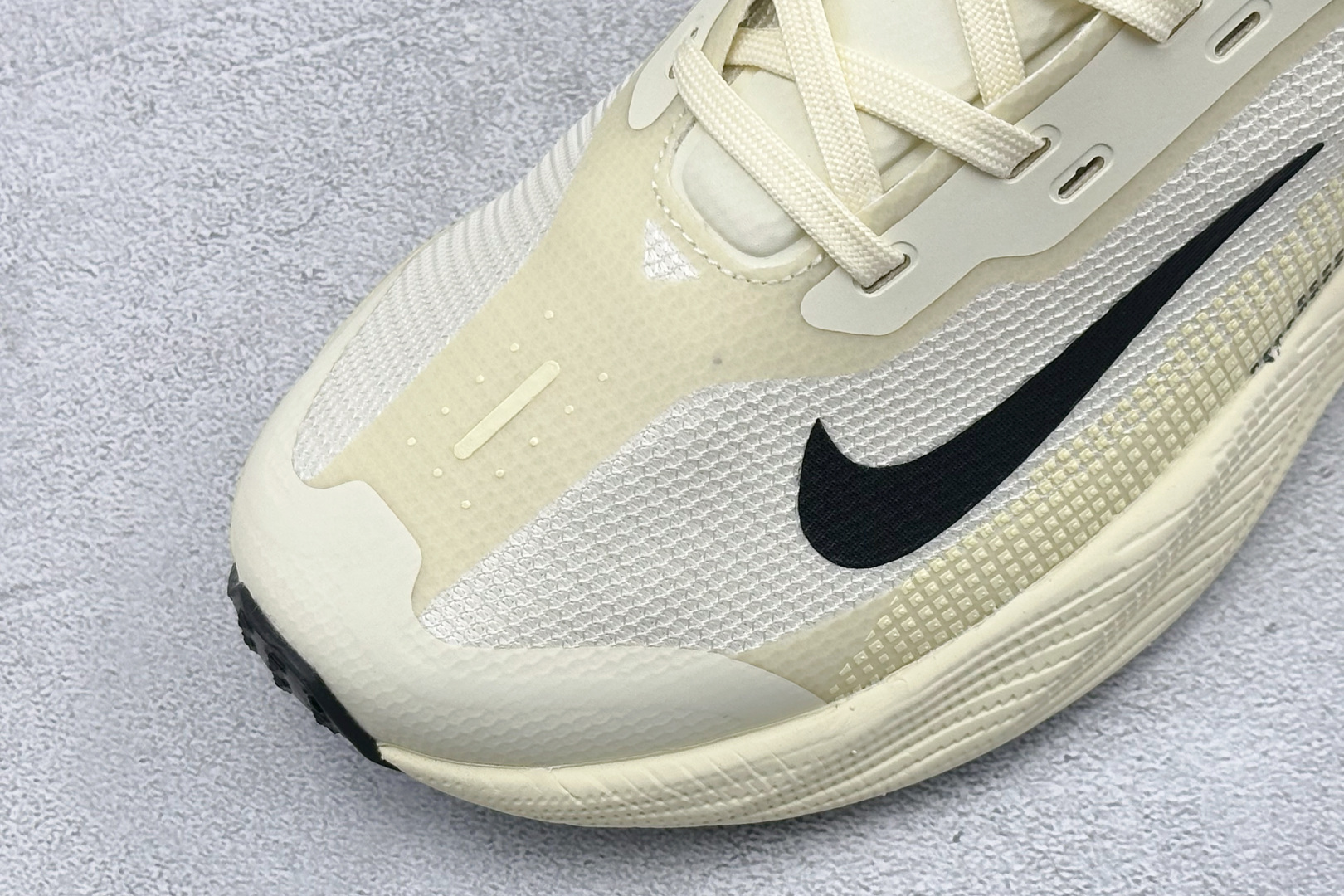 Y版Nike Ava X 耐克 舒适百搭耐磨低帮 休闲跑步鞋 采用轻盈的机能型织物鞋面 专为四季穿着而设计 流线型TPU