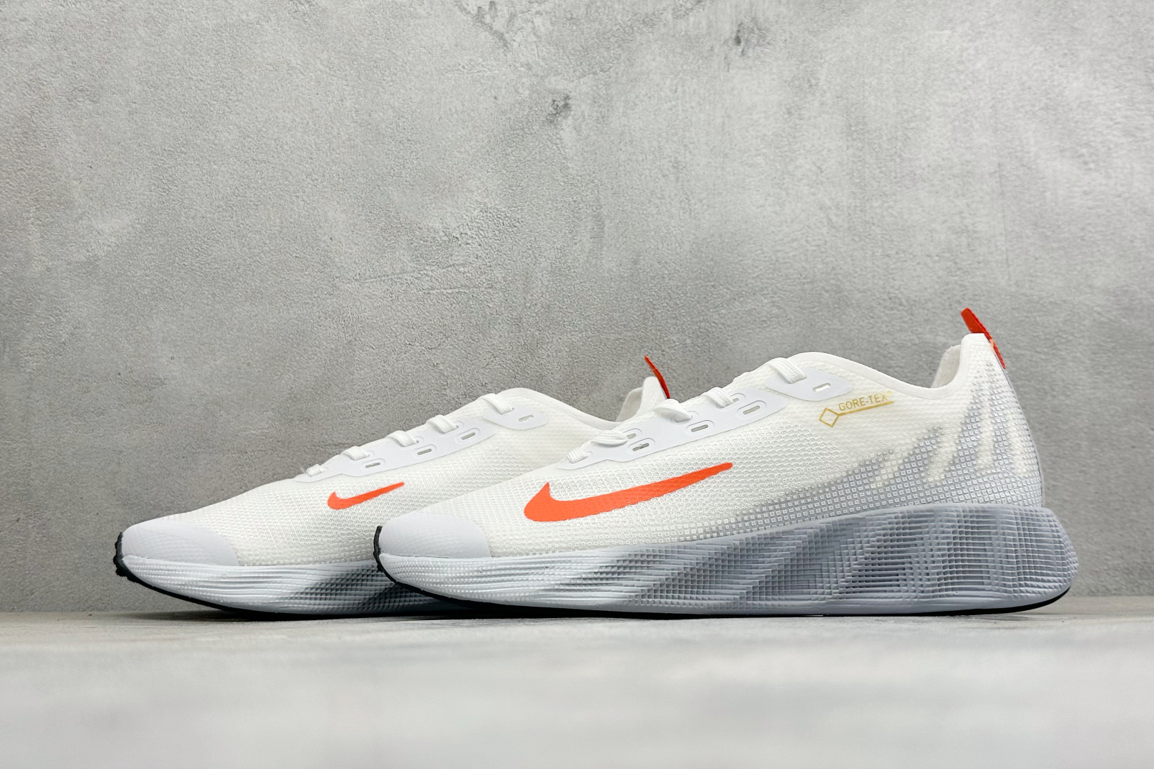 Y版Nike Ava X 耐克 舒适百搭耐磨低帮 休闲跑步鞋 采用轻盈的机能型织物鞋面 专为四季穿着而设计 流线型TPU
