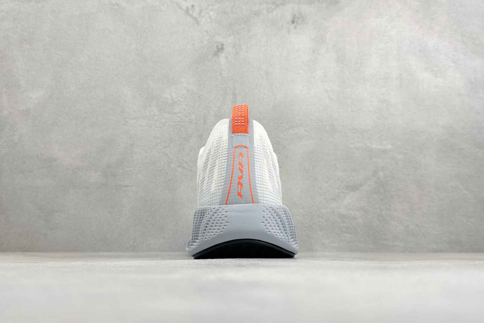 Y版Nike Ava X 耐克 舒适百搭耐磨低帮 休闲跑步鞋 采用轻盈的机能型织物鞋面 专为四季穿着而设计 流线型TPU