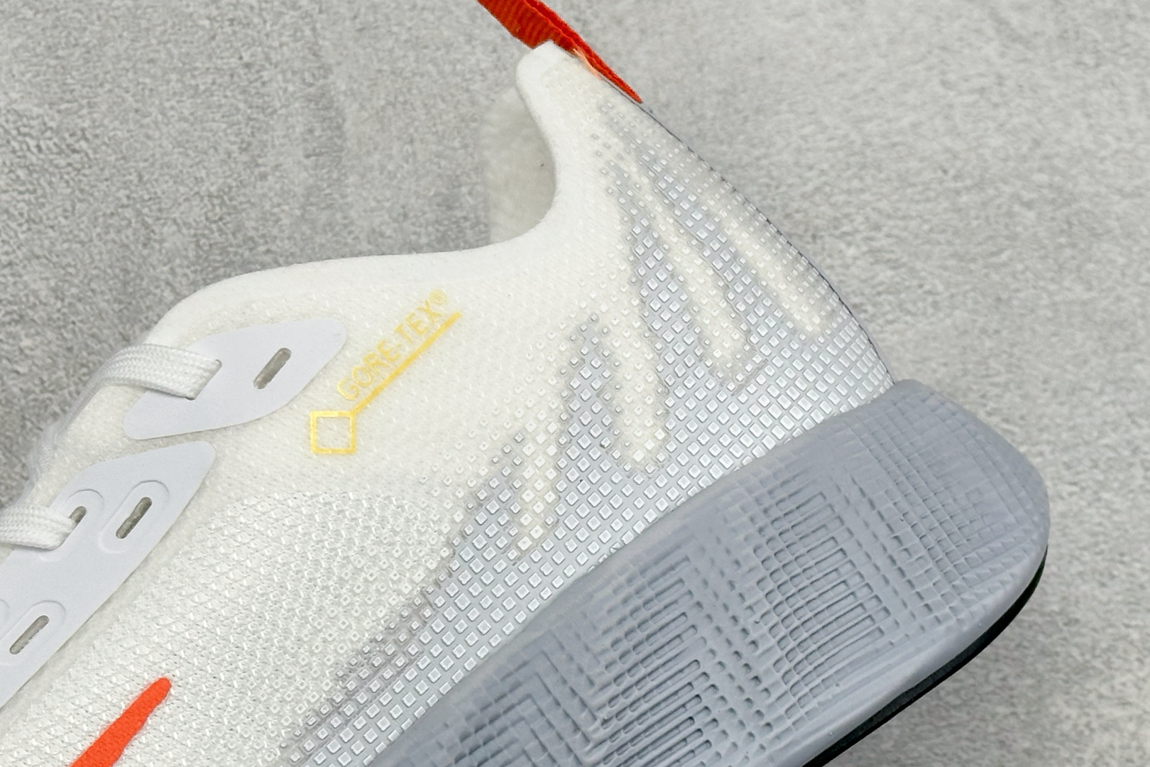 Y版Nike Ava X 耐克 舒适百搭耐磨低帮 休闲跑步鞋 采用轻盈的机能型织物鞋面 专为四季穿着而设计 流线型TPU