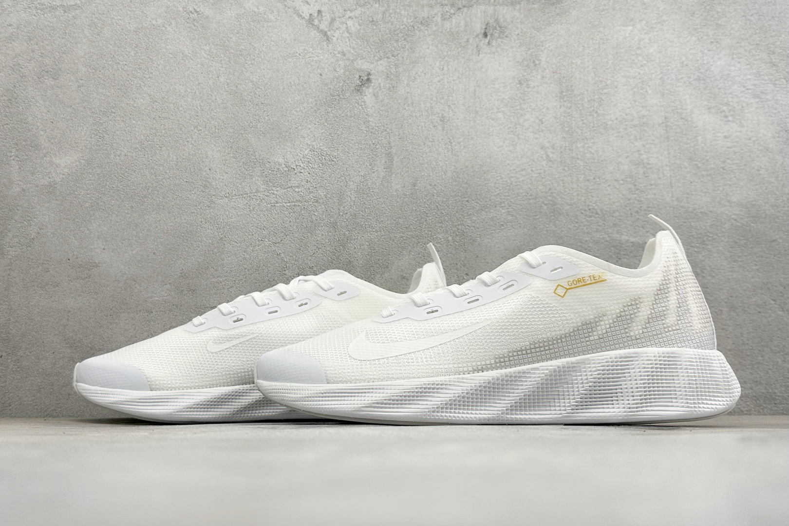 Y版Nike Ava X 耐克 舒适百搭耐磨低帮 休闲跑步鞋 采用轻盈的机能型织物鞋面 专为四季穿着而设计 流线型TPU
