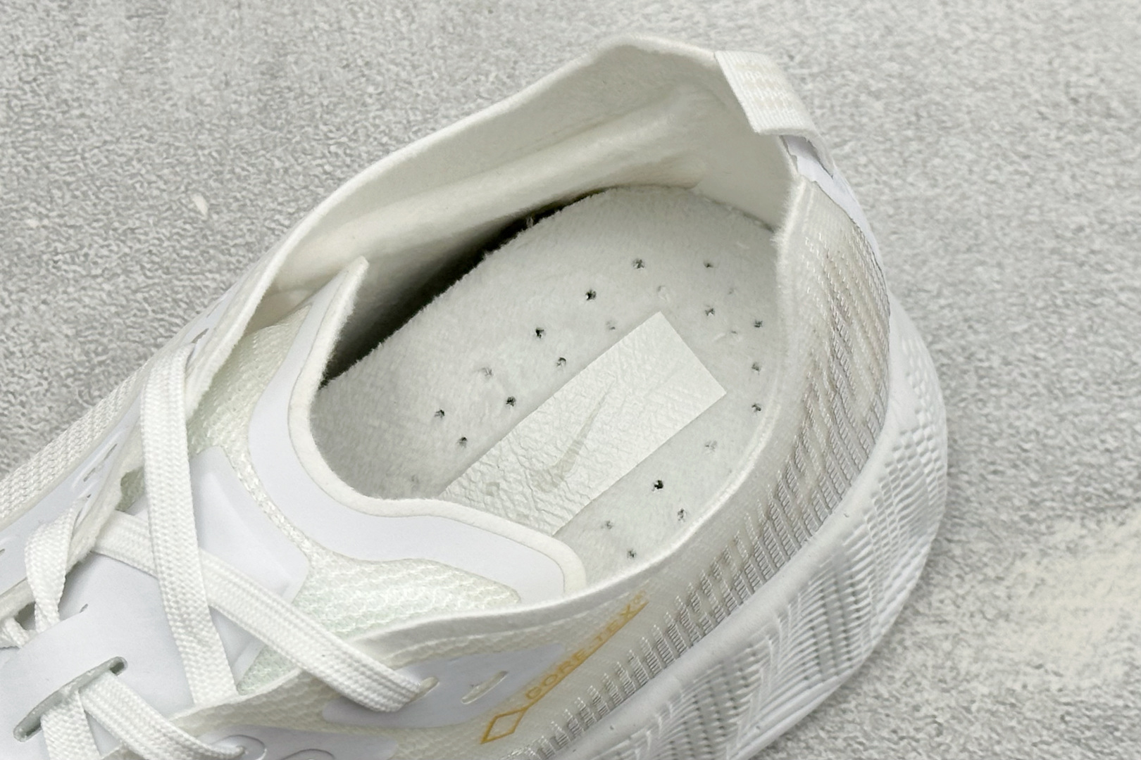 Y版Nike Ava X 耐克 舒适百搭耐磨低帮 休闲跑步鞋 采用轻盈的机能型织物鞋面 专为四季穿着而设计 流线型TPU