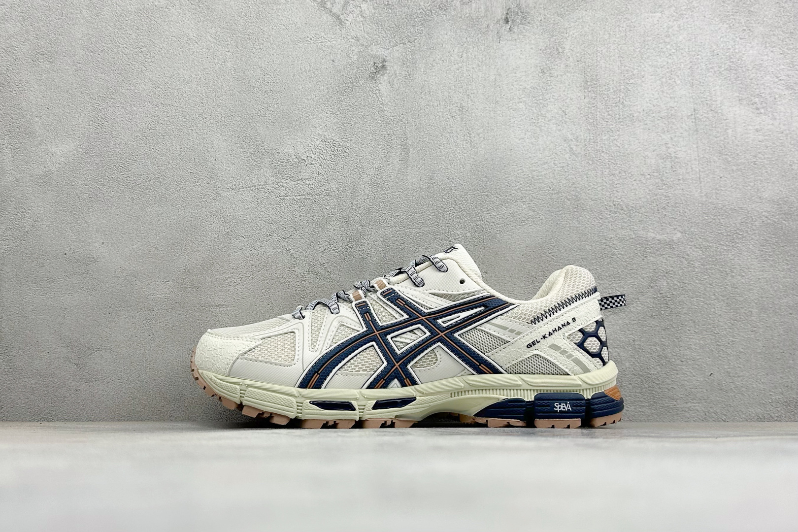 Asics Gel-Kahana 8 亚瑟士复古休闲运动鞋 货号:1203B133-025 尺码:36 37 37.5 Asics Gel-Kahana 8 亚瑟士复古休闲运动鞋 货号:1203B133-025 尺码:36 37 37.5