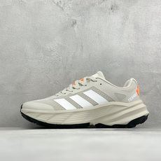 Adidas TERREX FREEHIKER SL GTX 硬核的薄底徒步踩跟鞋 鞋底会比大齿花的越野底更防滑 搭配G Adidas TERREX FREEHIKER SL GTX 硬核的薄底徒步踩跟鞋 鞋底会比大齿花的越野底更防滑 搭配G