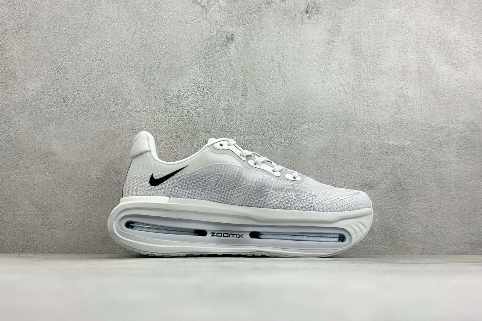 XL版Nike Air Zoom Pegasus Premium 全掌气垫缓震网面运动跑鞋 Nike 运用 Air技术专