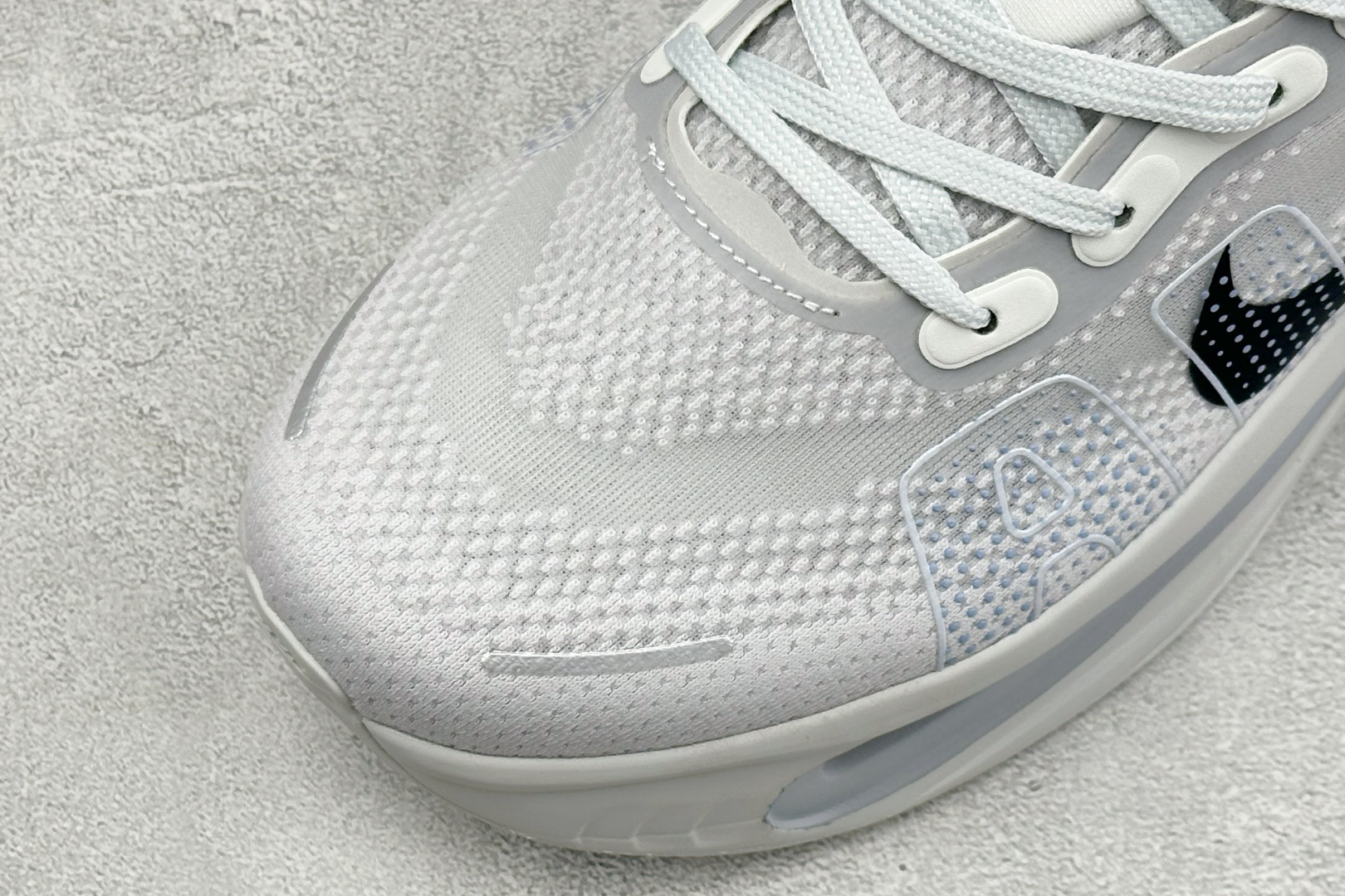 XL版Nike Air Zoom Pegasus Premium 全掌气垫缓震网面运动跑鞋 Nike 运用 Air技术专