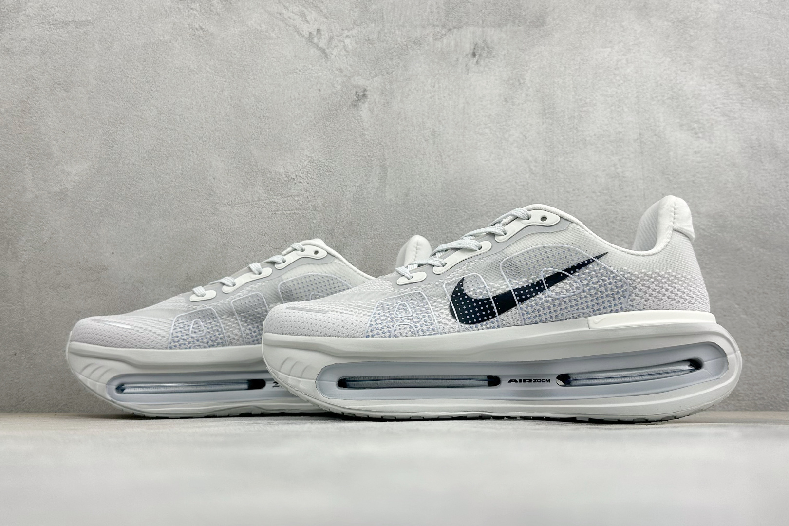 XL版Nike Air Zoom Pegasus Premium 全掌气垫缓震网面运动跑鞋 Nike 运用 Air技术专