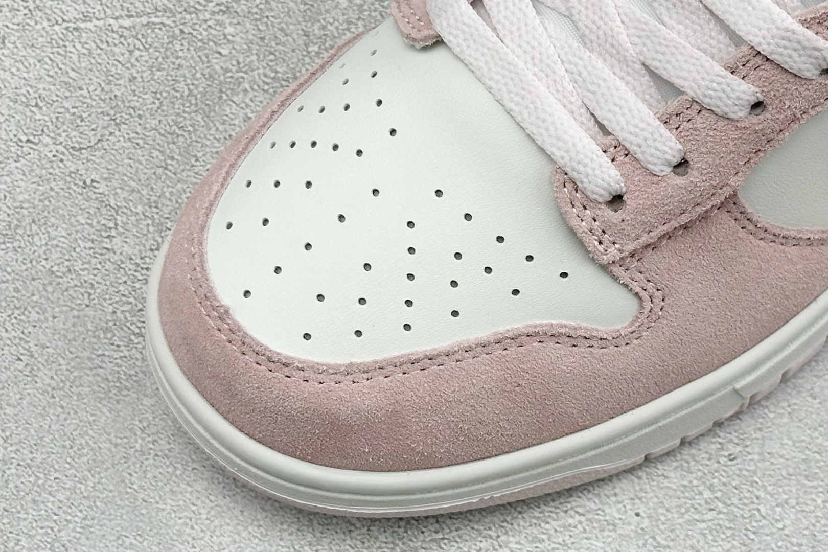 FY福利 Nike SB Dunk Low 低帮休闲板鞋 独家版型蒸餾加工帶來的是更好的视觉和脚感体验大厂纯原品质出货 FY福利 Nike SB Dunk Low 低帮休闲板鞋 独家版型蒸餾加工帶來的是更好的视觉和脚感体验大厂纯原品质出货