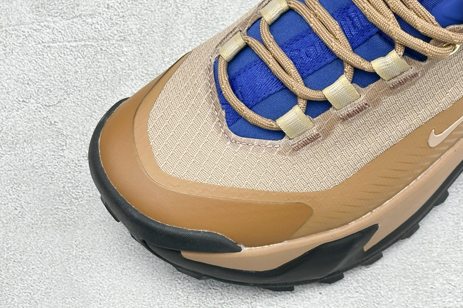 XM版NIKE ACG MOUNTAIN FLY GTX SE 户外登山高帮系列徒步越野跑鞋 货号：DH0623-002