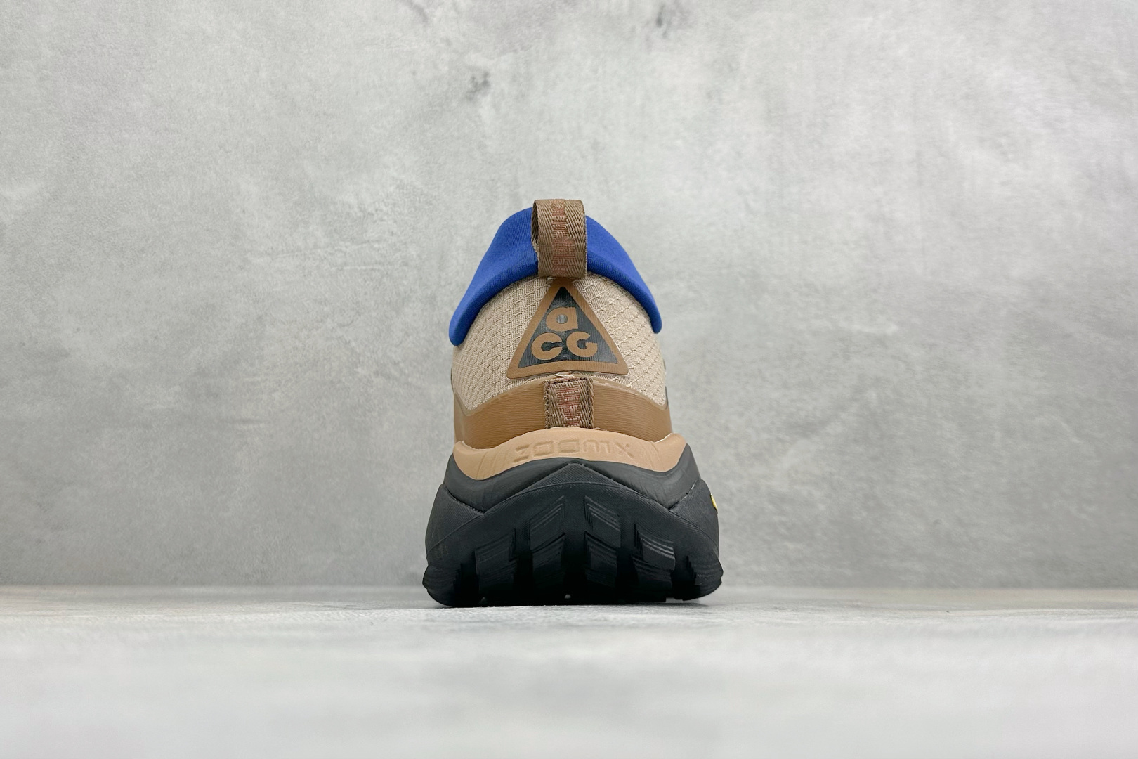 XM版NIKE ACG MOUNTAIN FLY GTX SE 户外登山高帮系列徒步越野跑鞋 货号：DH0623-002