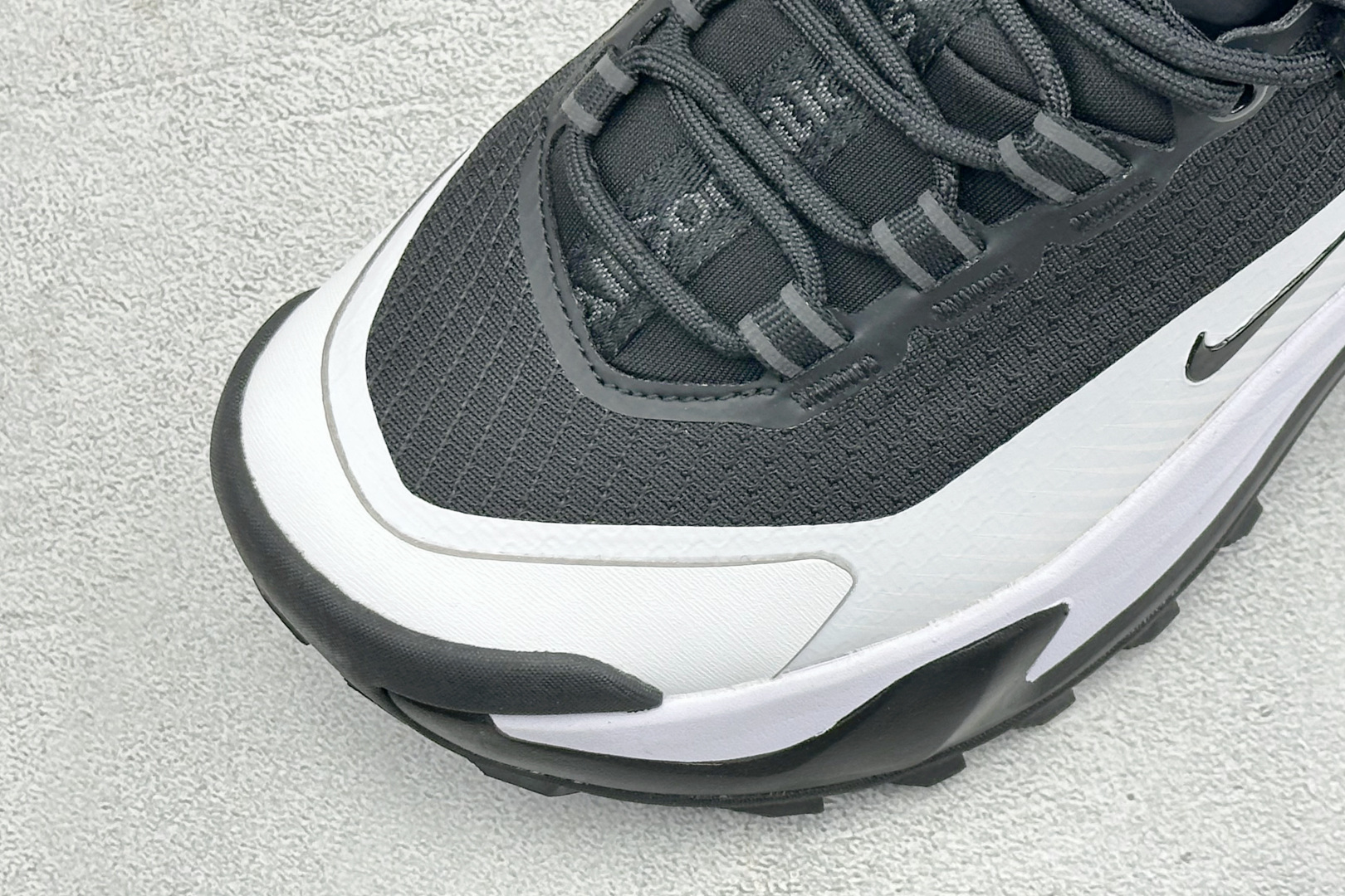 XM版NIKE ACG MOUNTAIN FLY GTX SE 户外登山高帮系列徒步越野跑鞋 货号：IO7854-002