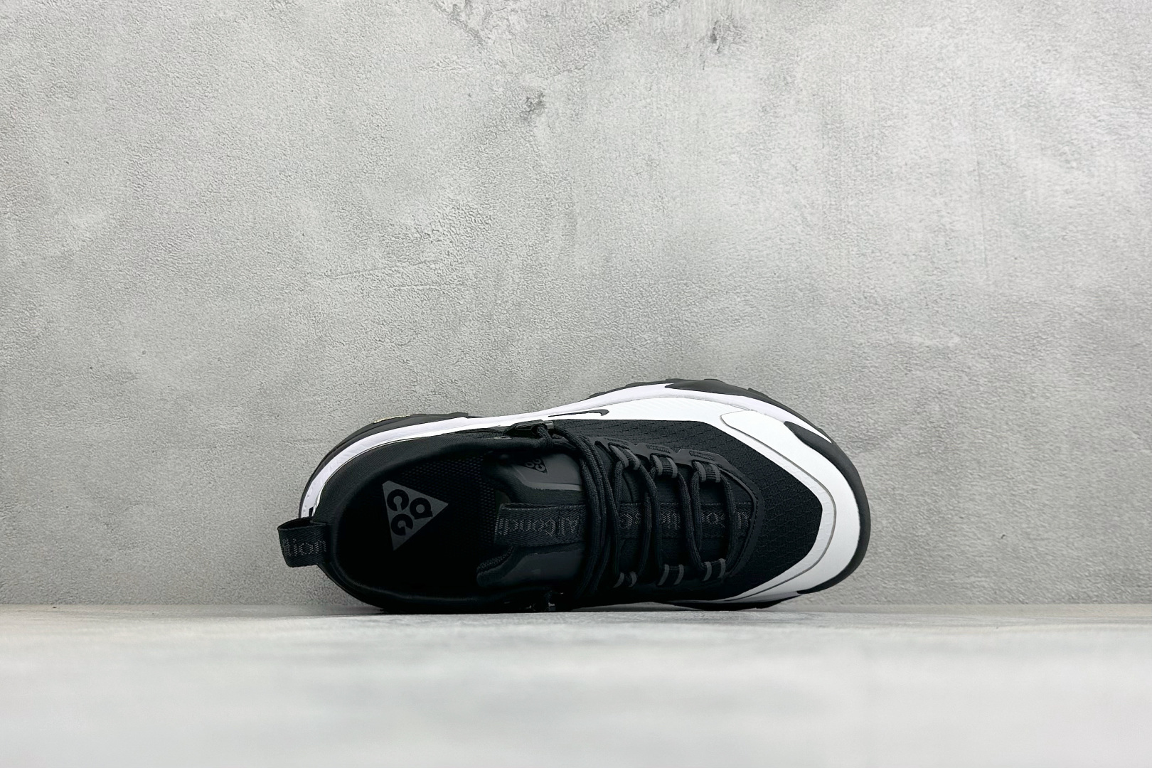 XM版NIKE ACG MOUNTAIN FLY GTX SE 户外登山高帮系列徒步越野跑鞋 货号：IO7854-002